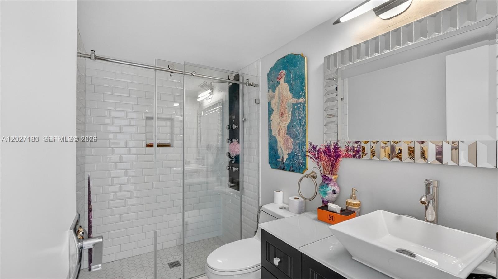 AVANT GARDE CONDO - Residential