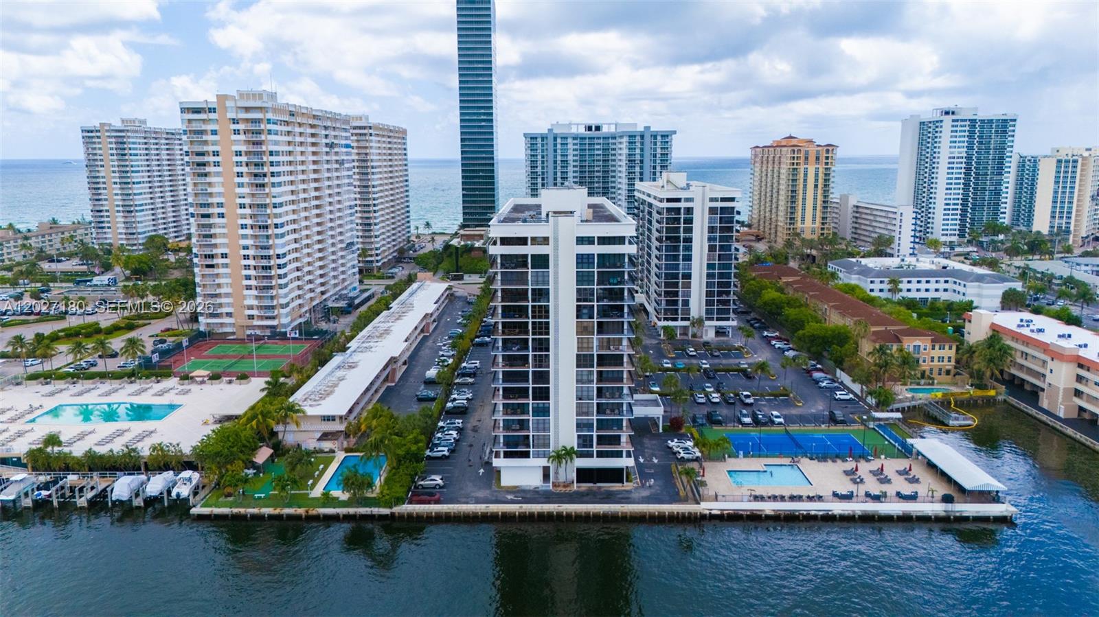 AVANT GARDE CONDO - Residential