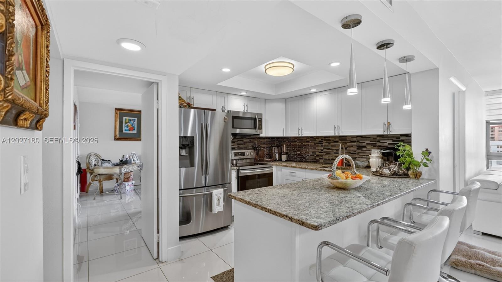 AVANT GARDE CONDO - Residential