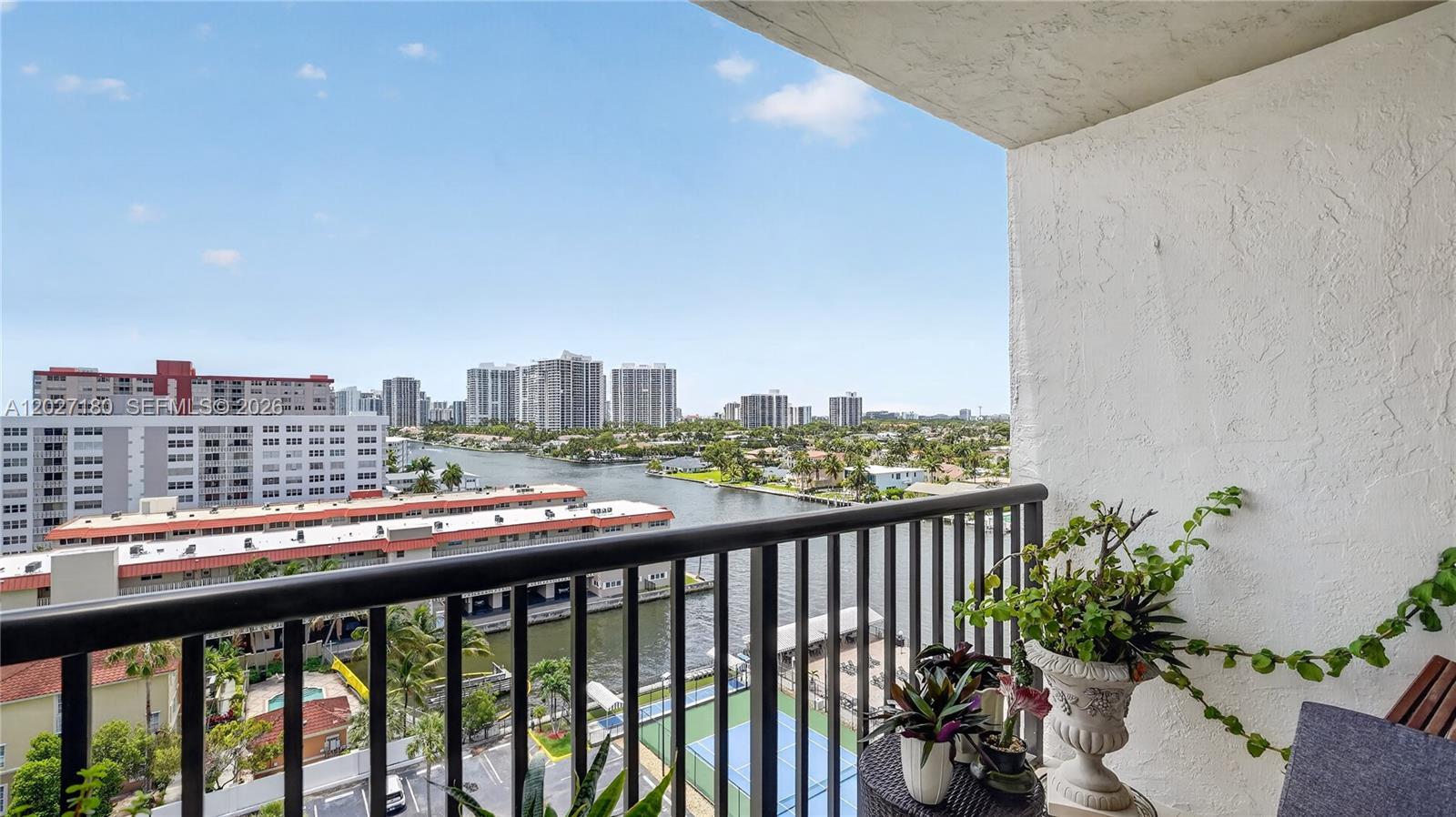 AVANT GARDE CONDO - Residential