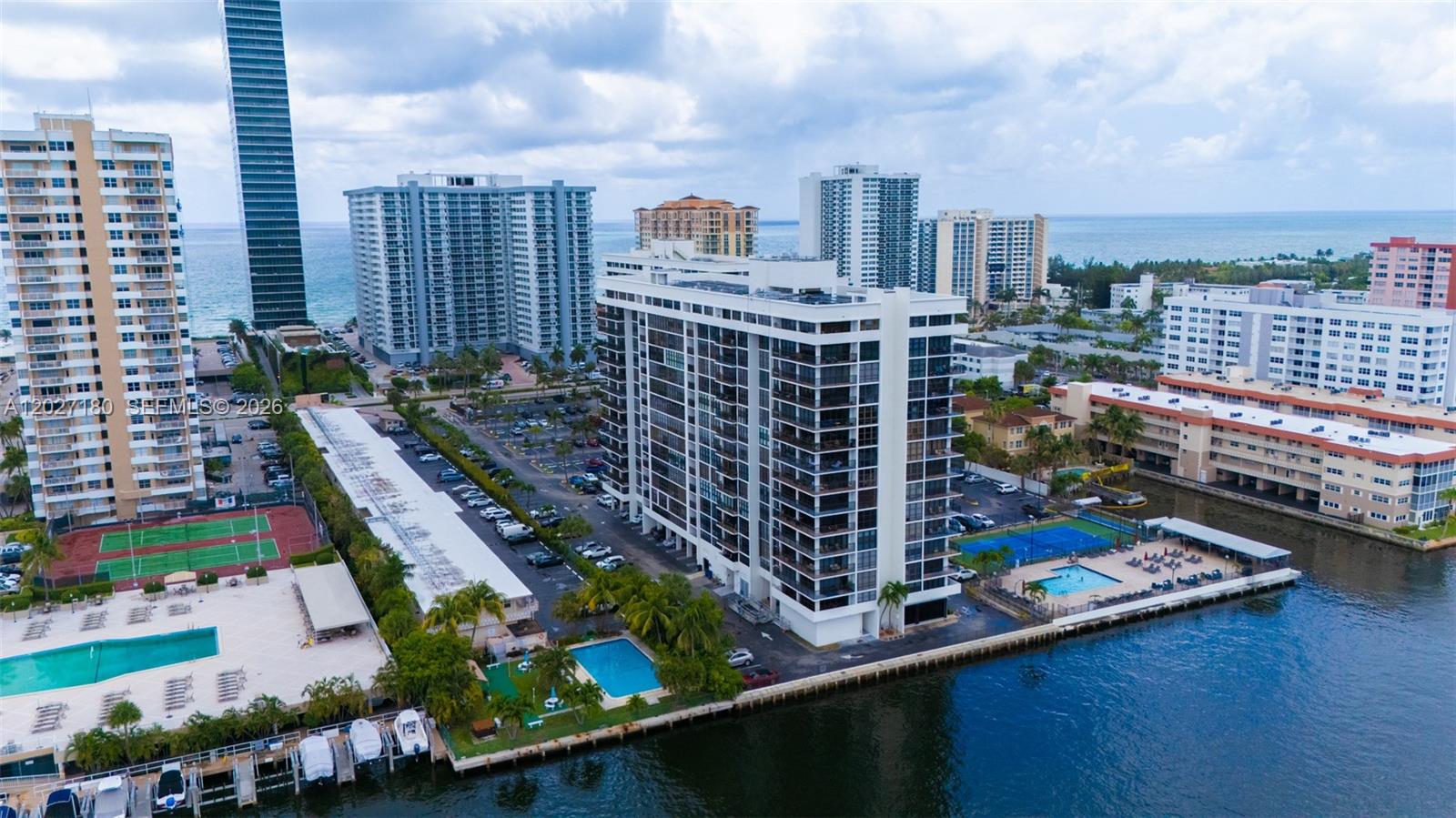 AVANT GARDE CONDO - Residential