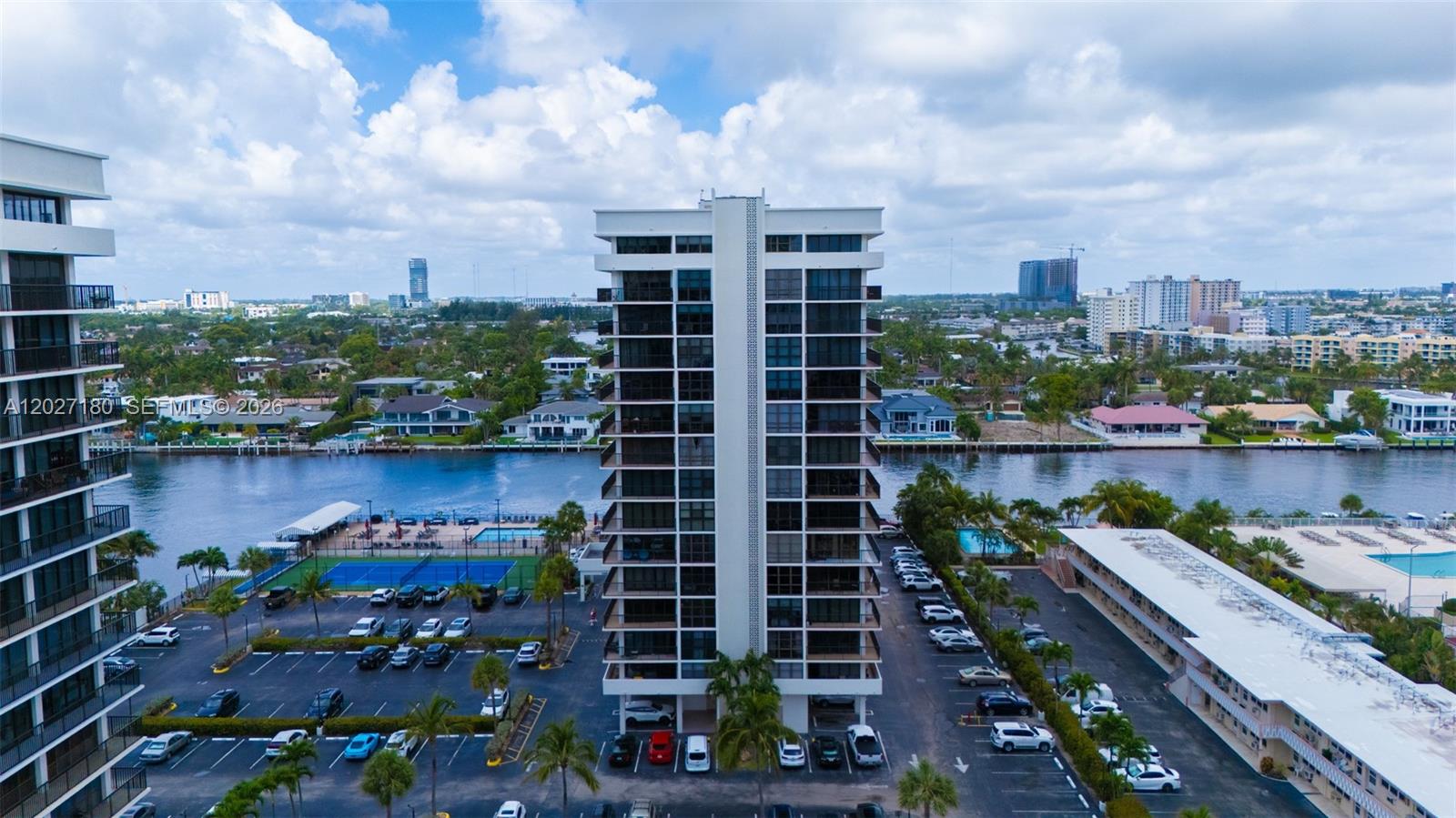 AVANT GARDE CONDO - Residential