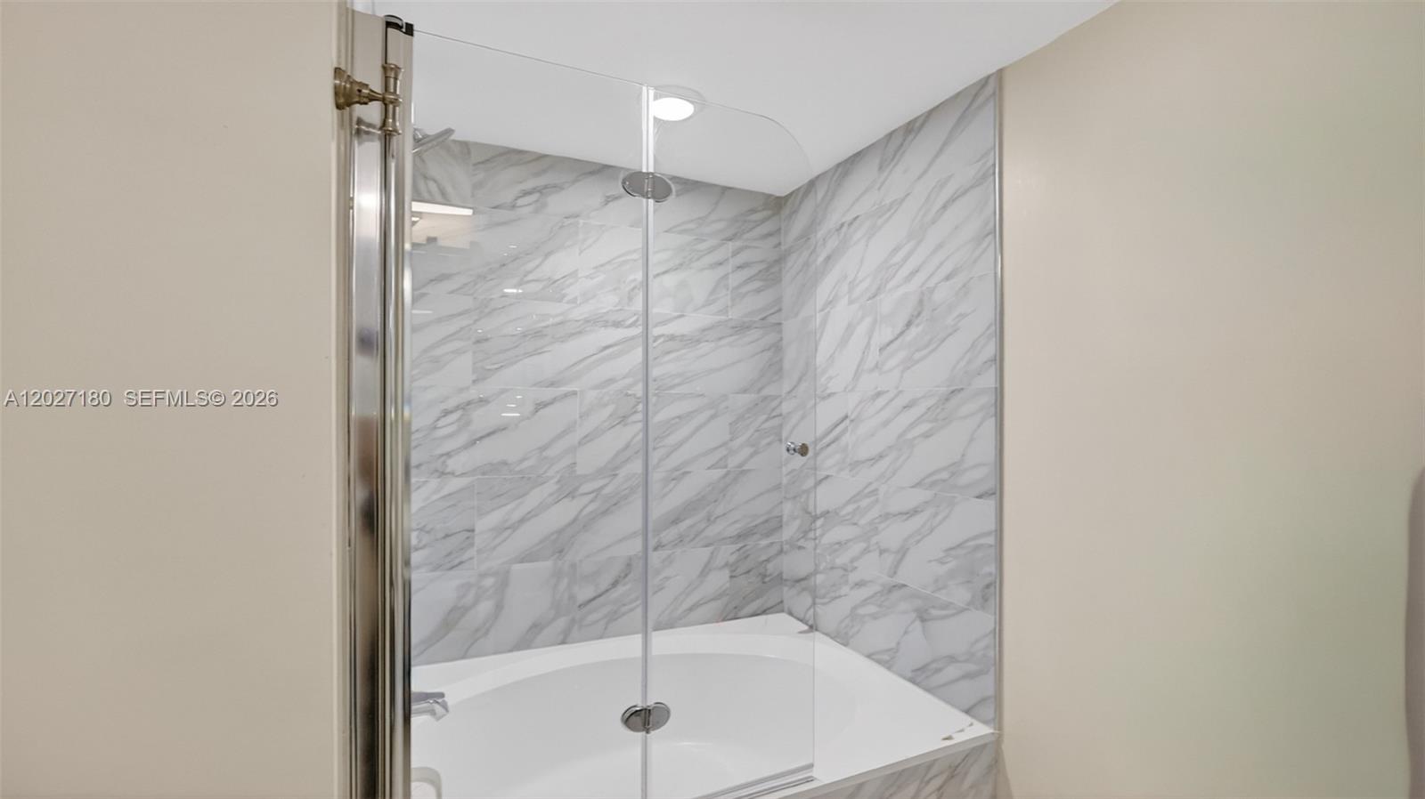 AVANT GARDE CONDO - Residential