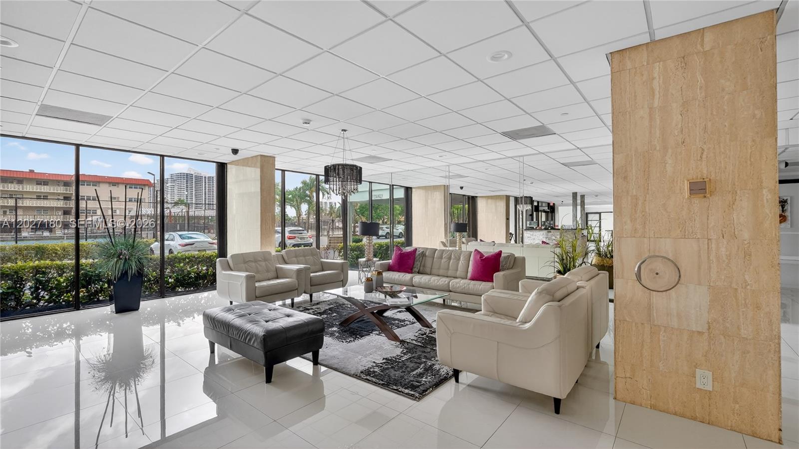 AVANT GARDE CONDO - Residential