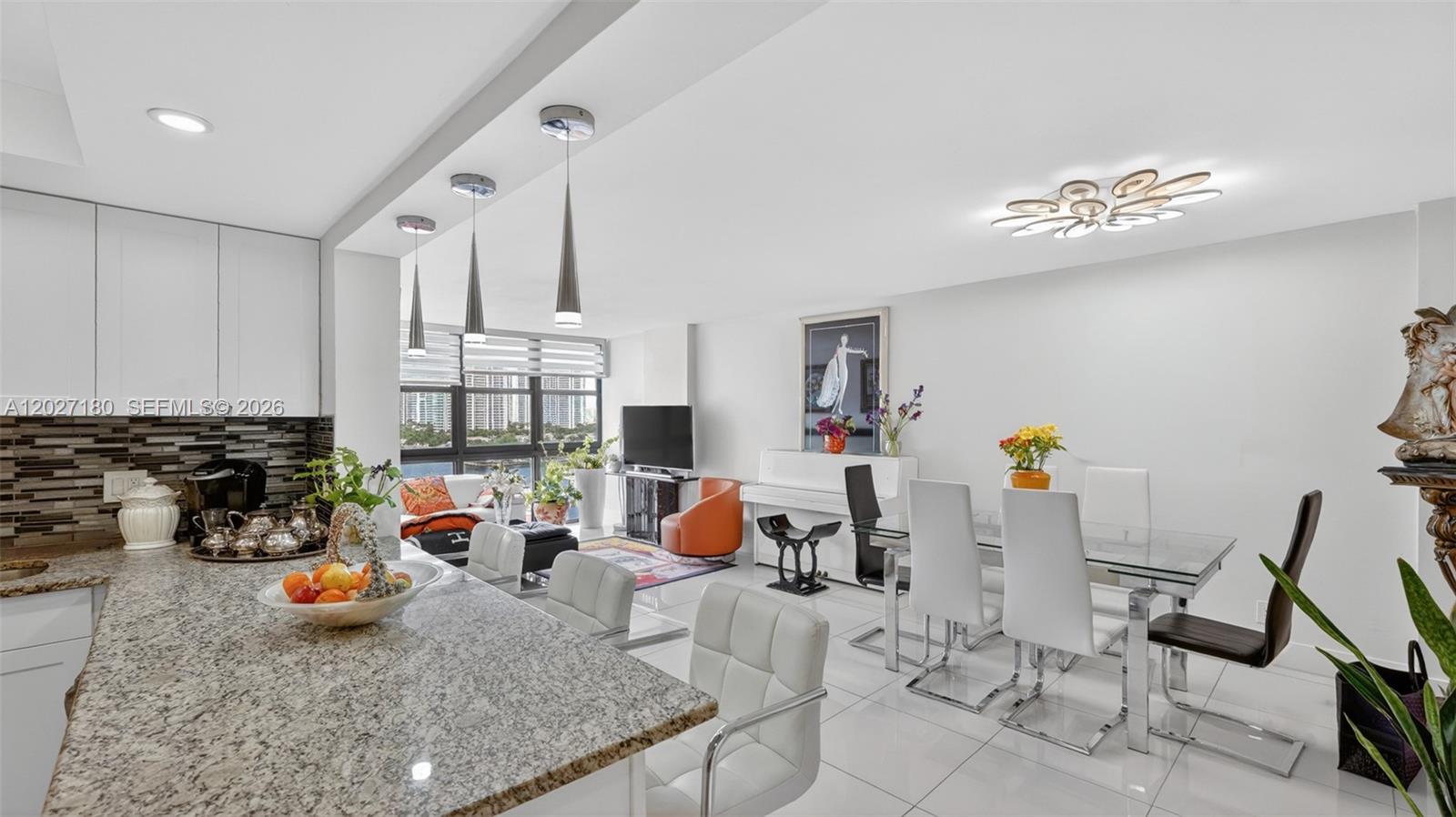 AVANT GARDE CONDO - Residential