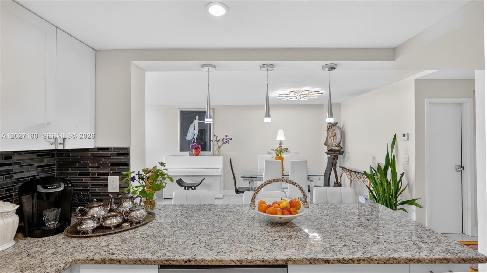 AVANT GARDE CONDO - Residential