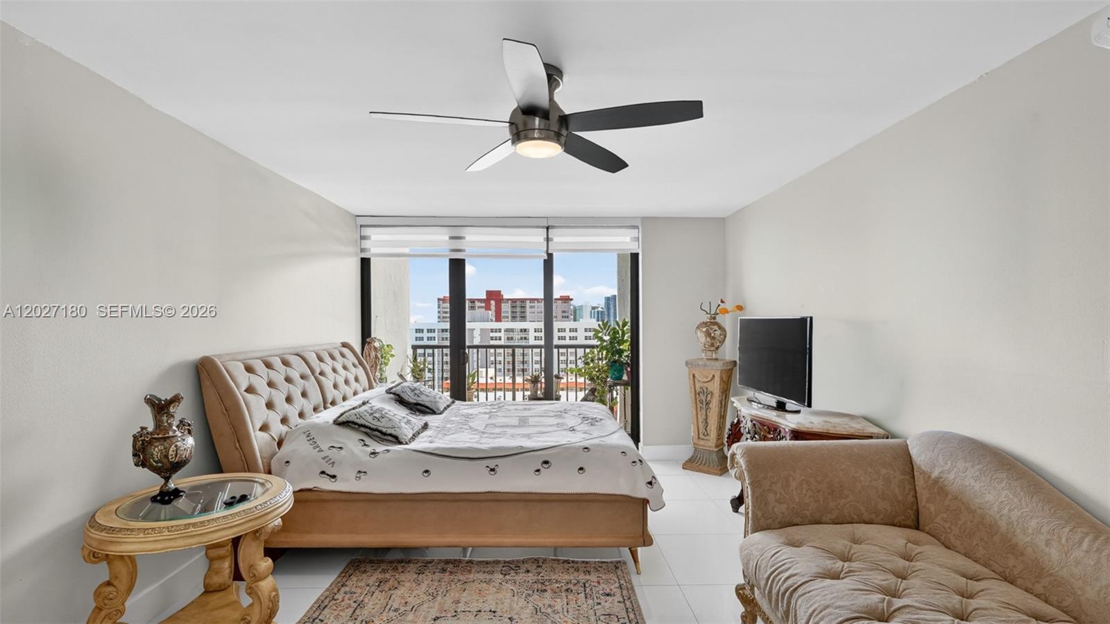 AVANT GARDE CONDO - Residential