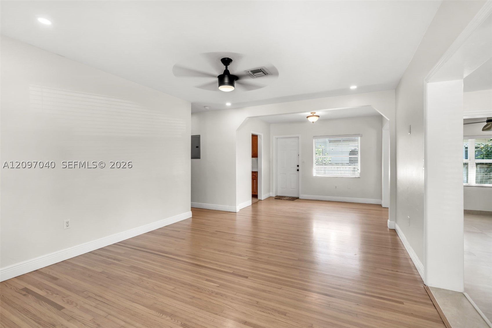 4390 SW 10th St 4390
