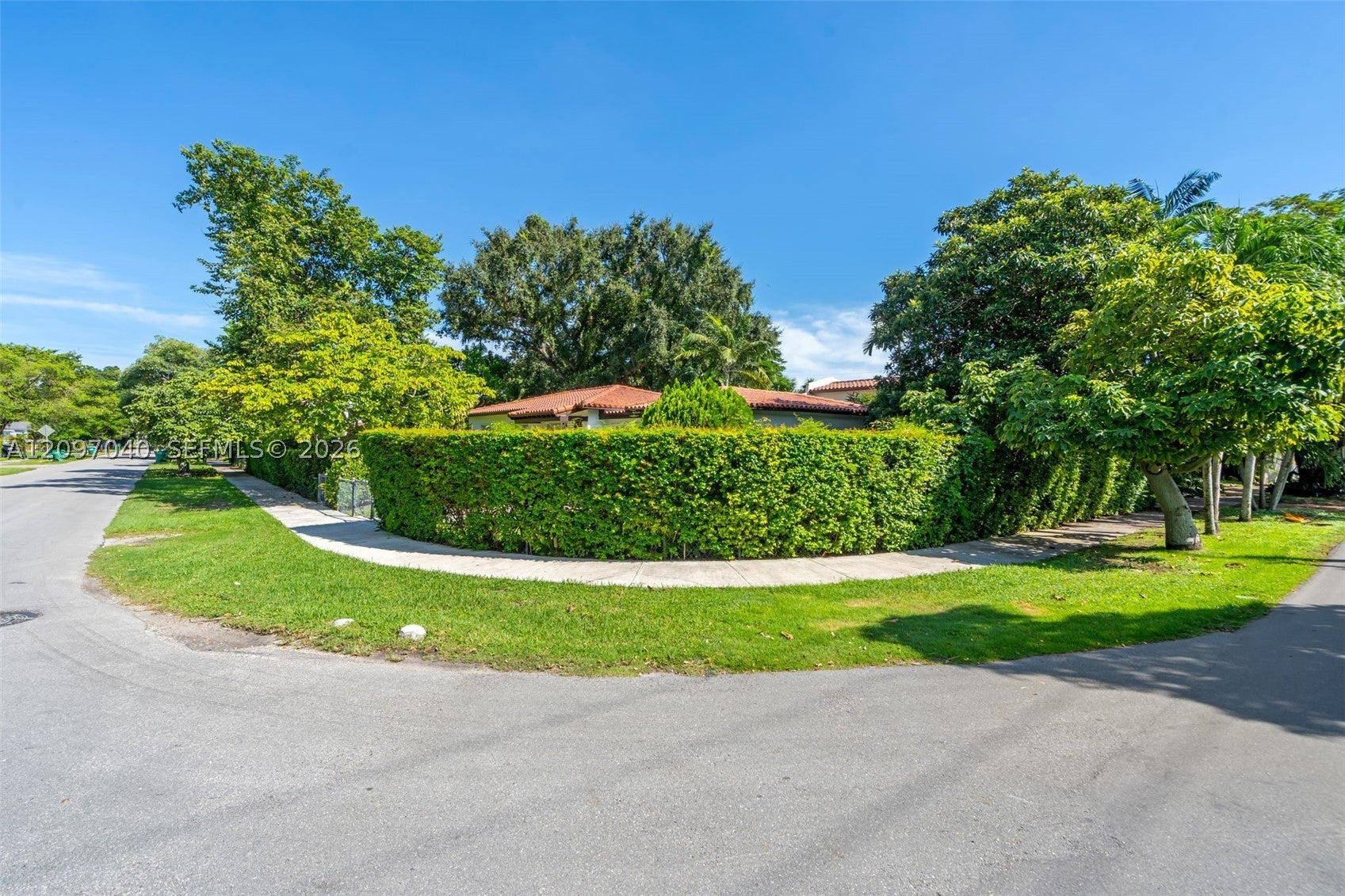 4390 SW 10th St 4390