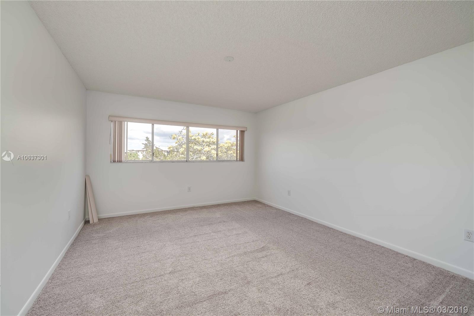 SUFFOLK AT CENTURY VILLAG - Residential