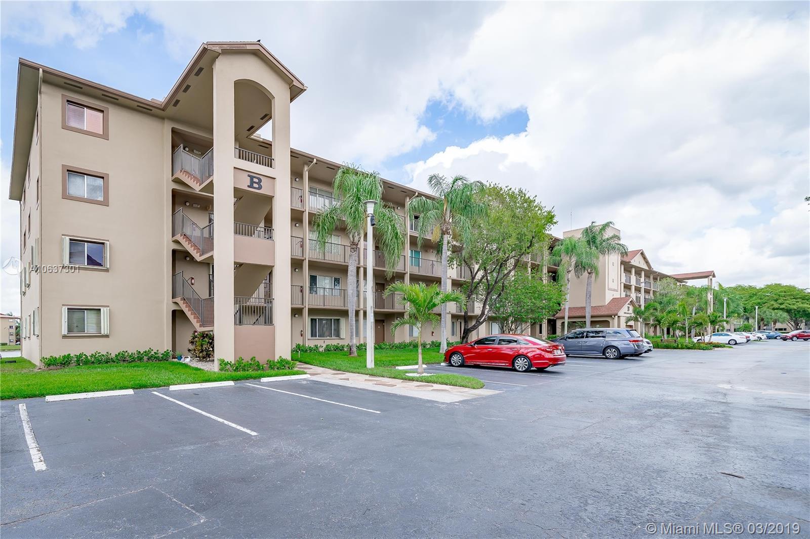 SUFFOLK AT CENTURY VILLAG - Residential