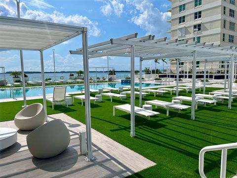 770 Claughton Island Dr 1415 Miami FL 33131