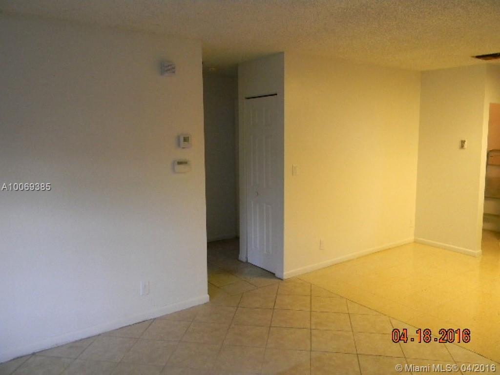 Davie First Add 6-39 B 15 - Residential Lease