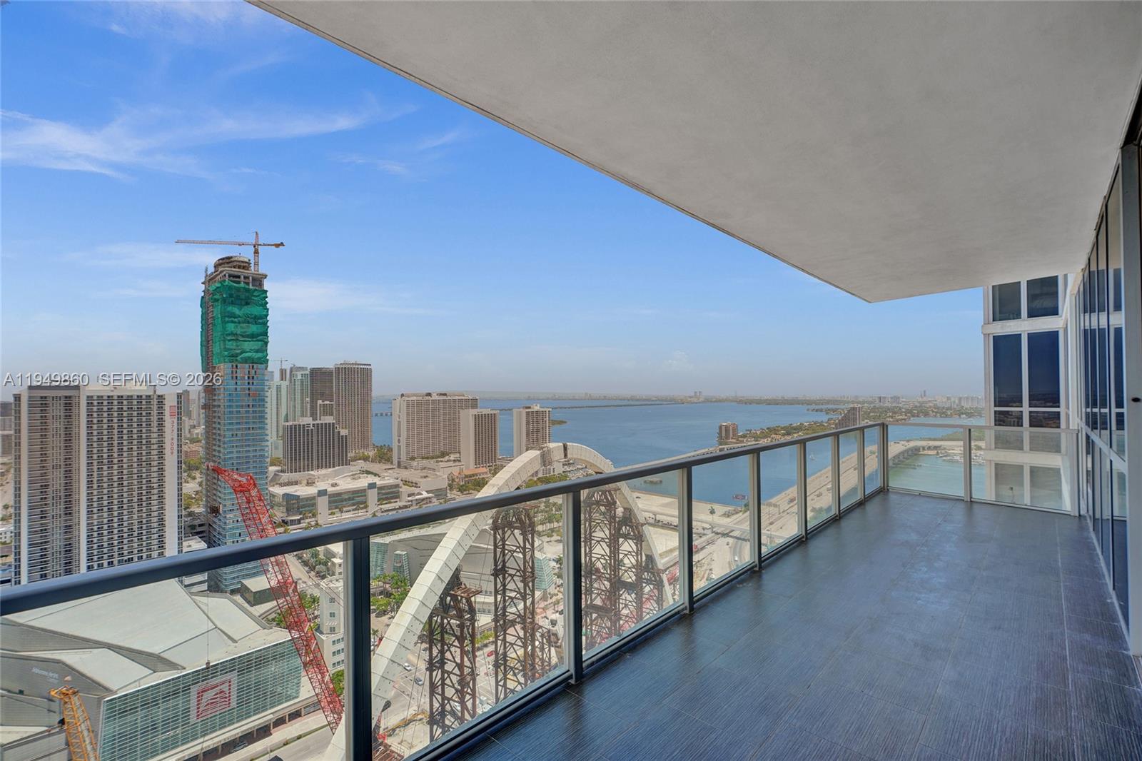 MARQUIS CONDO - Residential