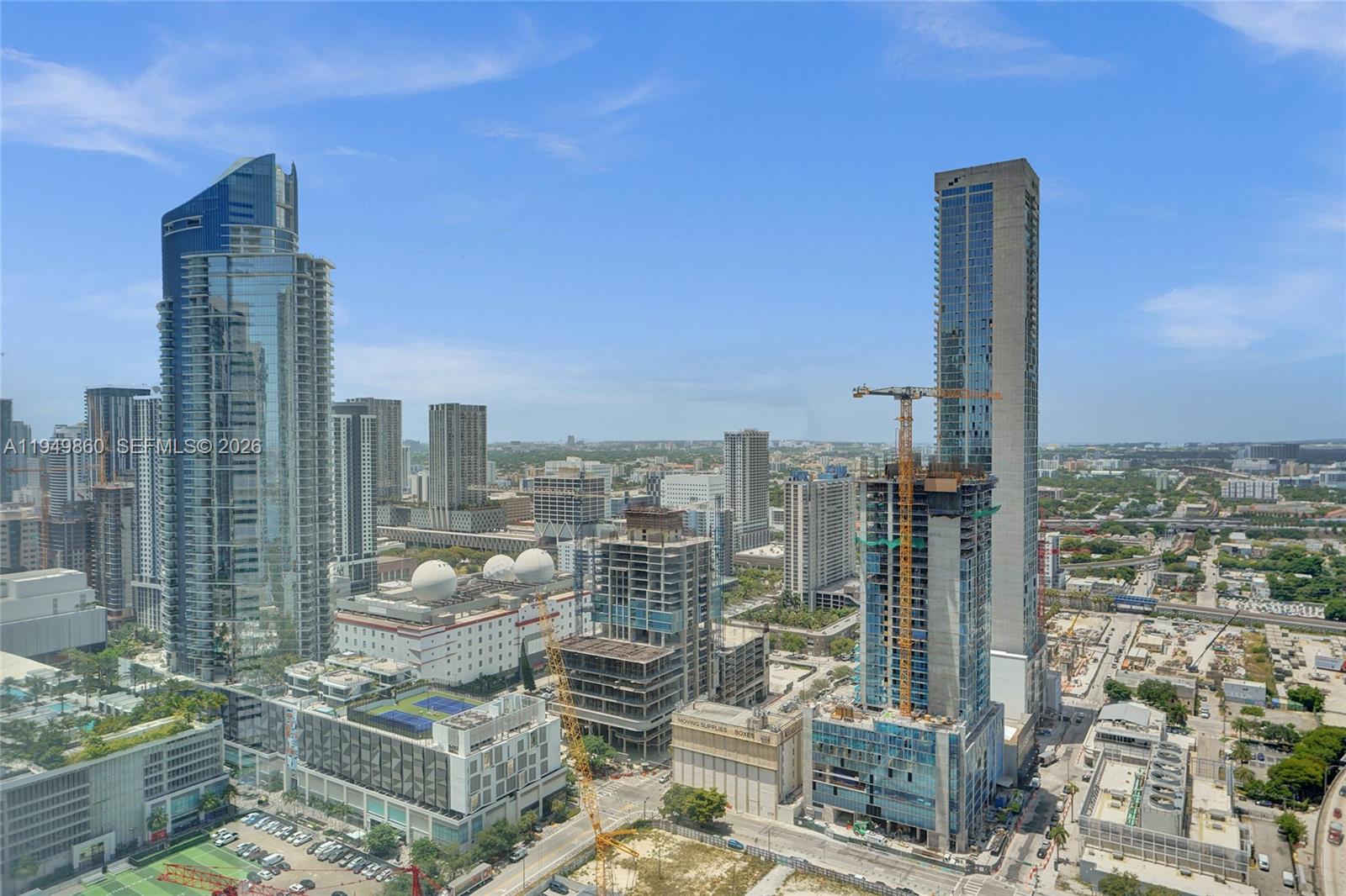 MARQUIS CONDO - Residential