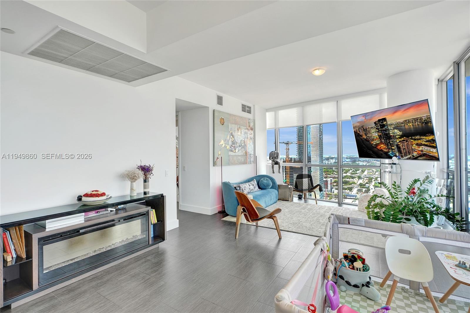 MARQUIS CONDO - Residential