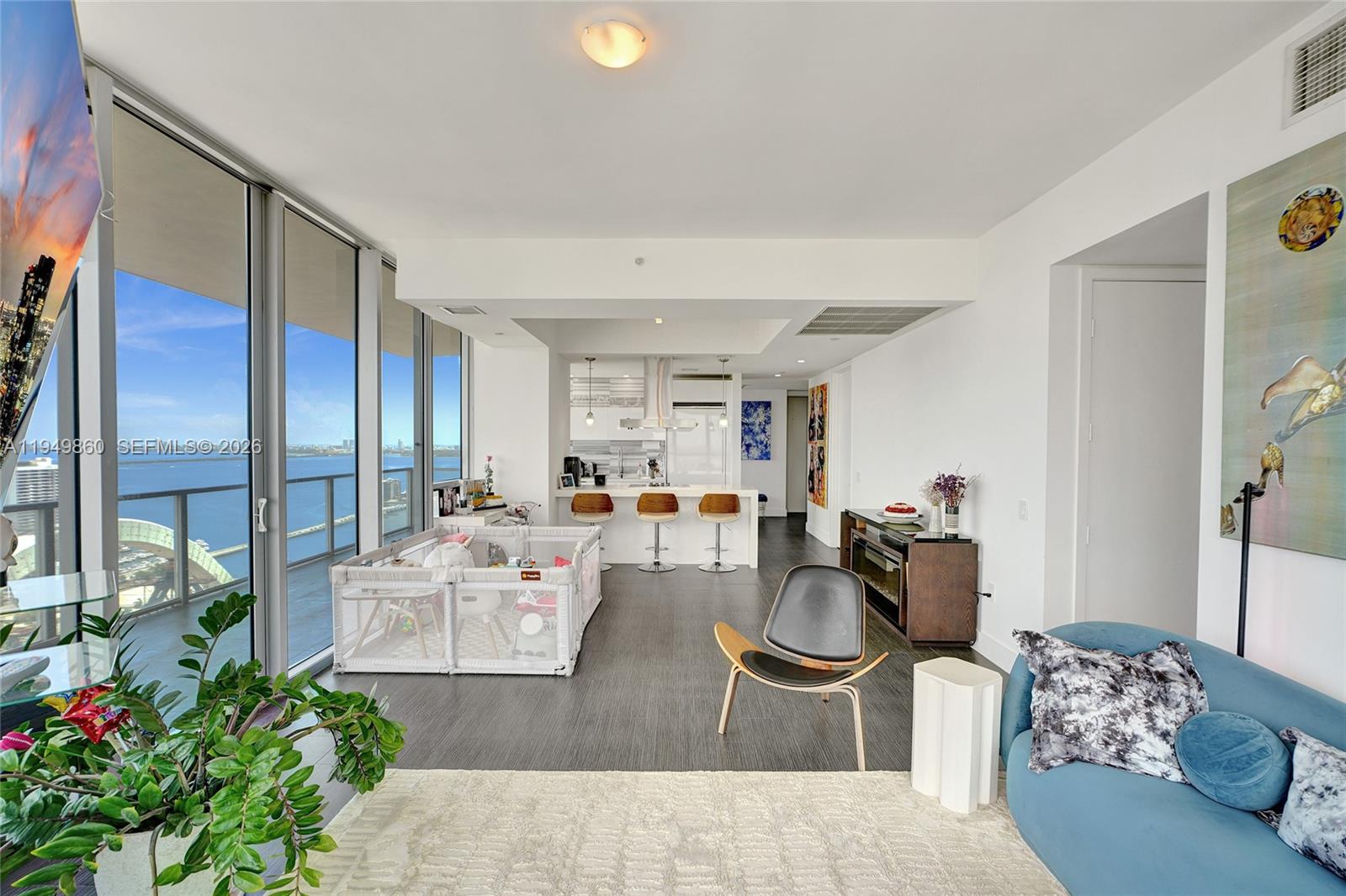 MARQUIS CONDO - Residential