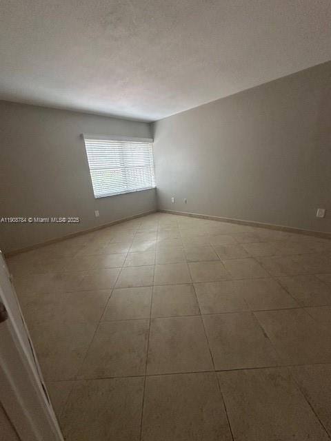 VALENCIA TOWNHOMES - Residential Lease