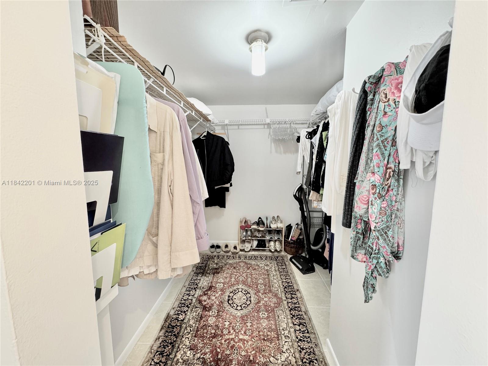 SHERIDAN BY THE BEACH CON - Residential