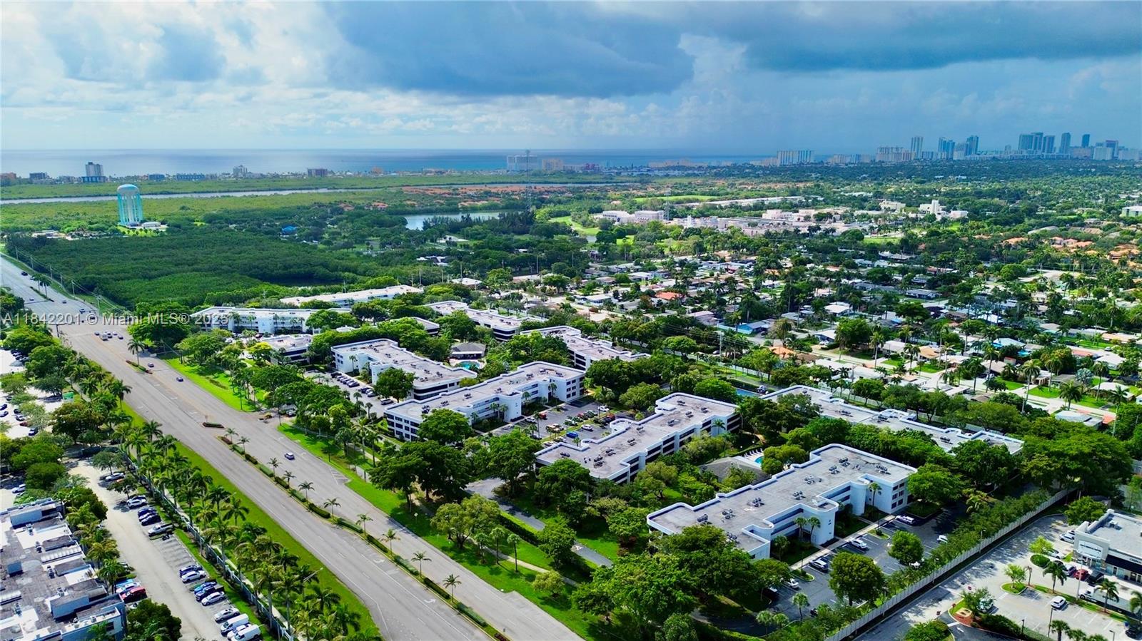 SHERIDAN BY THE BEACH CON - Residential