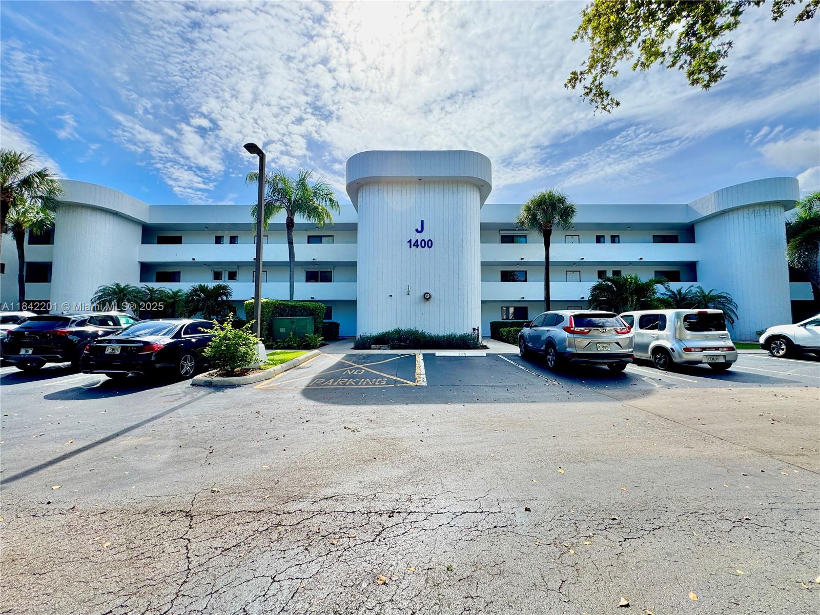 SHERIDAN BY THE BEACH CON - Residential