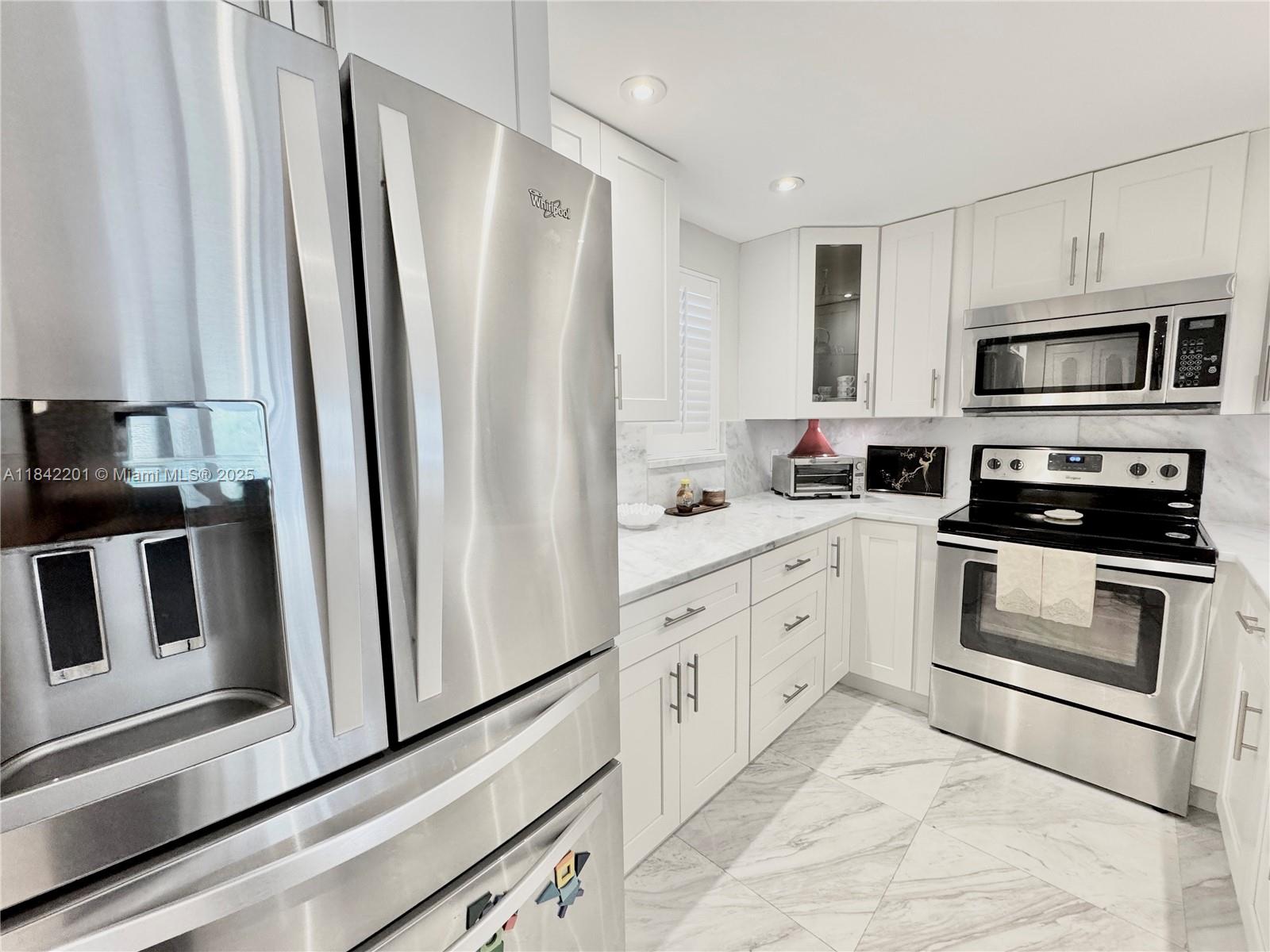 SHERIDAN BY THE BEACH CON - Residential