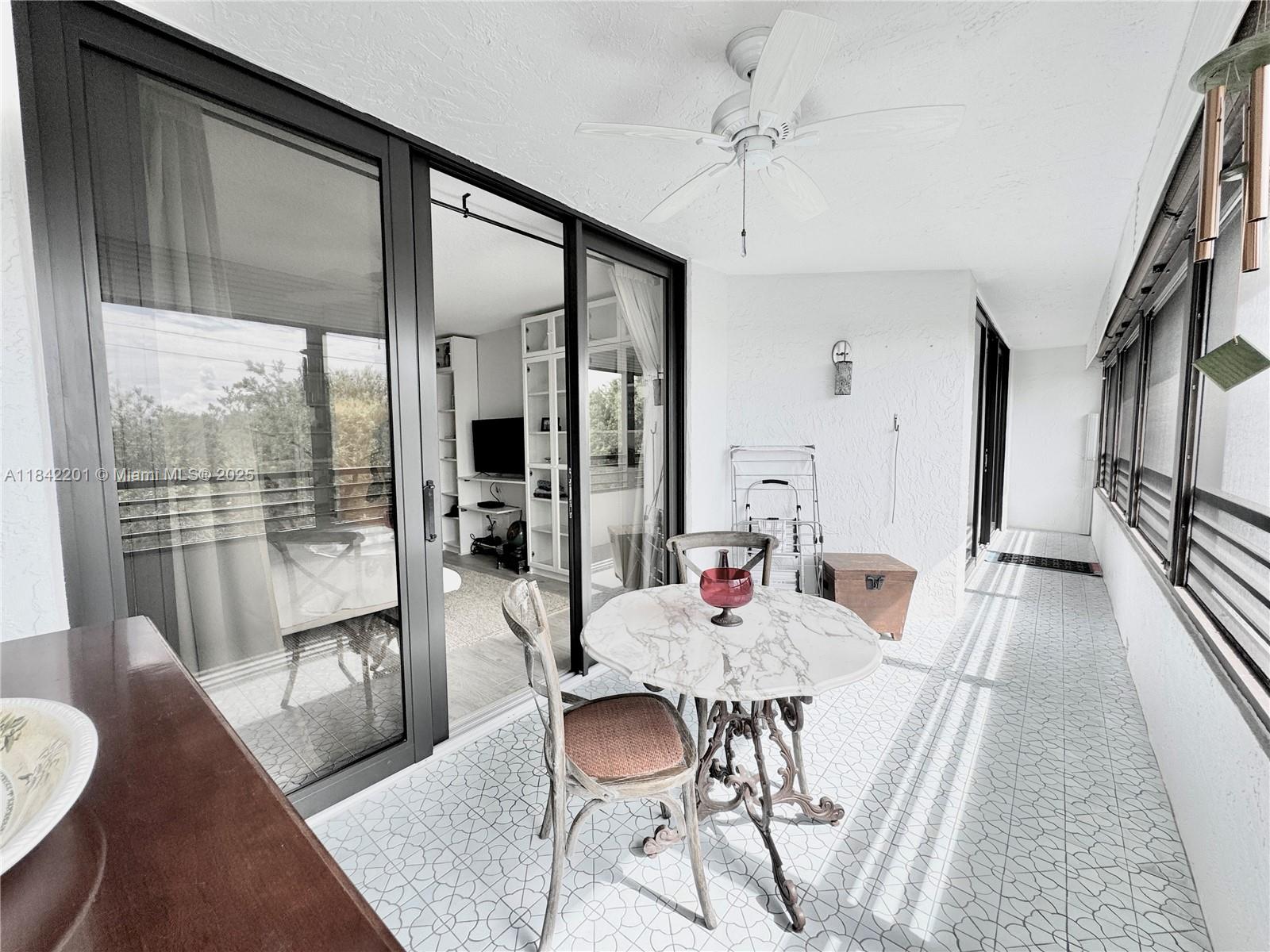 SHERIDAN BY THE BEACH CON - Residential