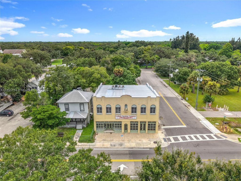 Photo of 390 N Bridge St, Other, FL 33935 (MLS # A11895714)