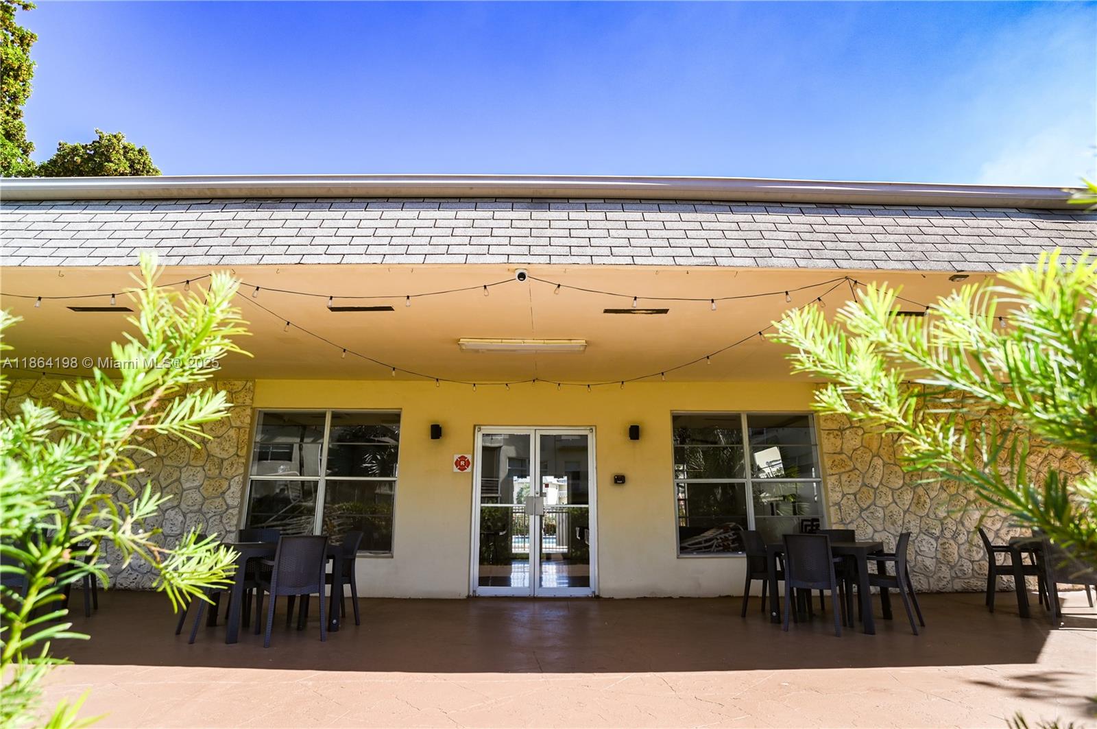 4441 NW 16th St J301