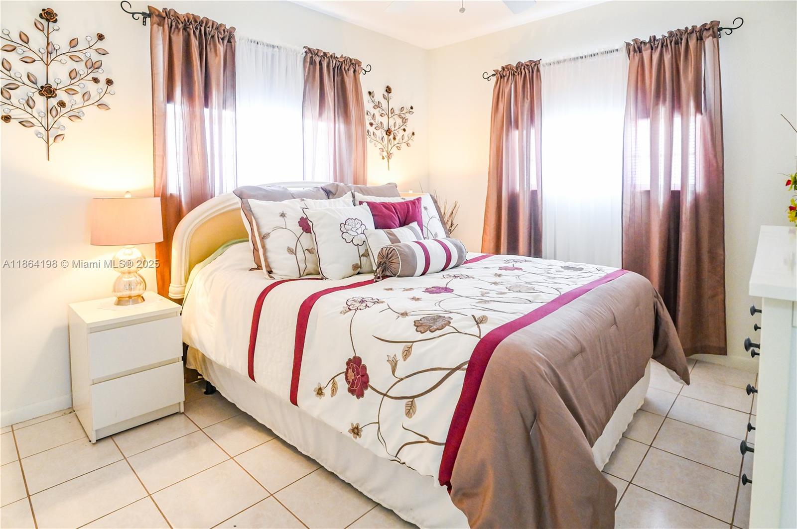 JARRET HALL CONDO - Residential