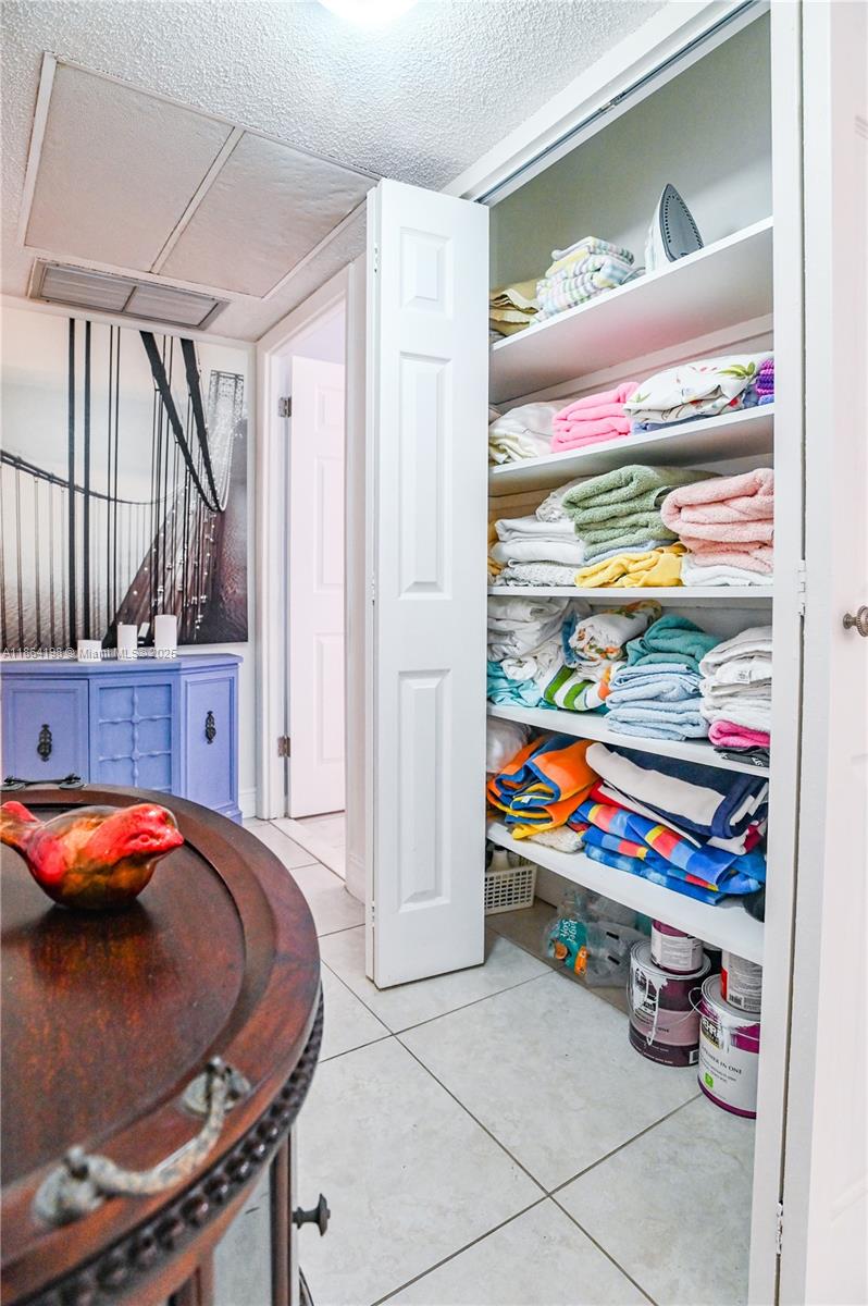 JARRET HALL CONDO - Residential