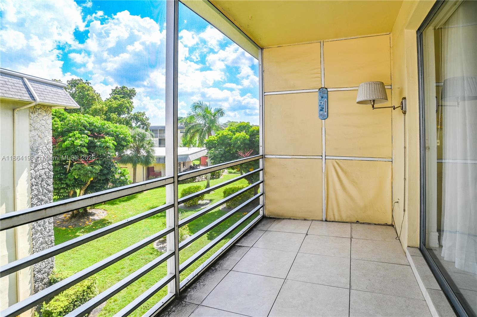 JARRET HALL CONDO - Residential