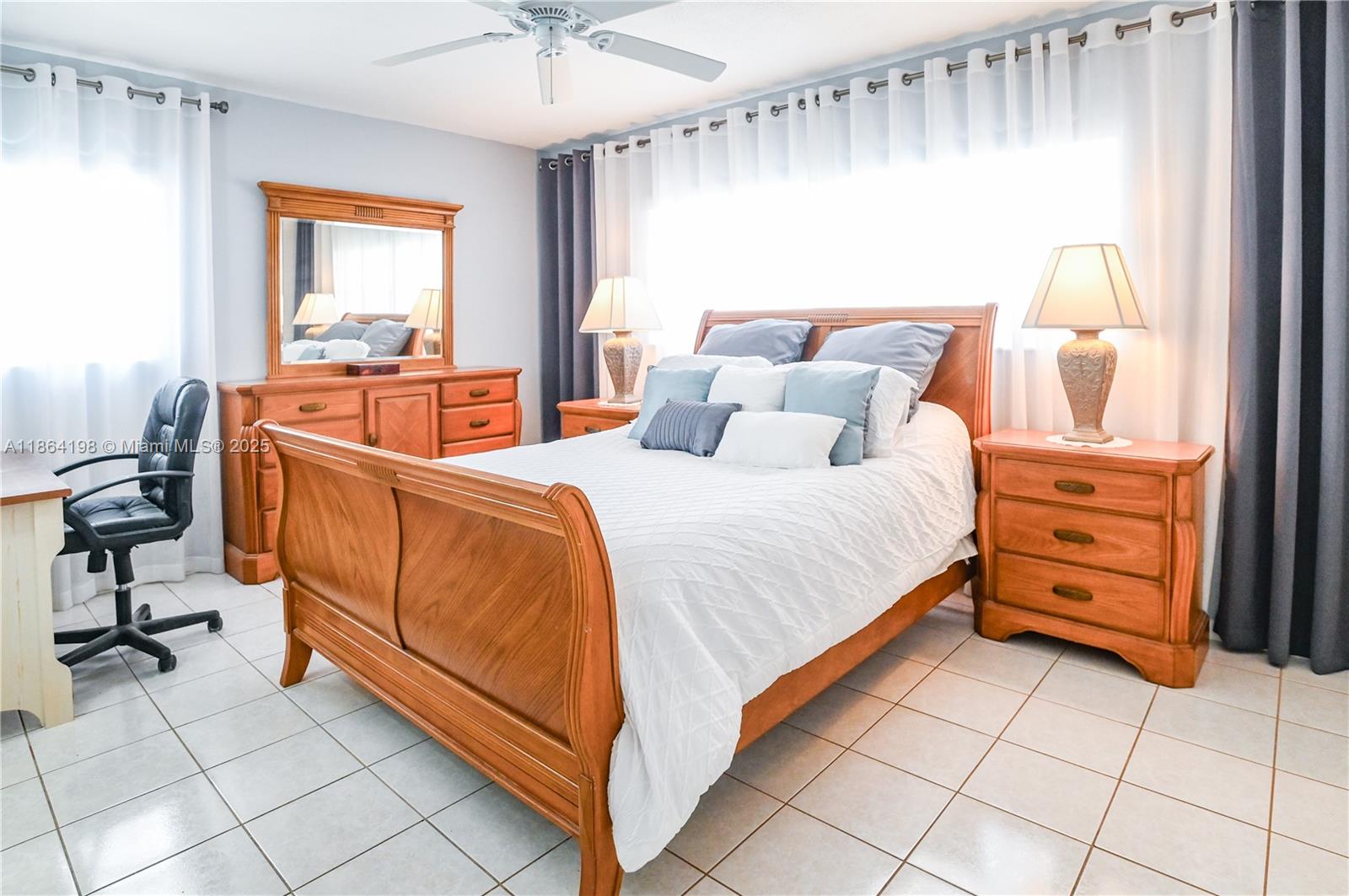 JARRET HALL CONDO - Residential