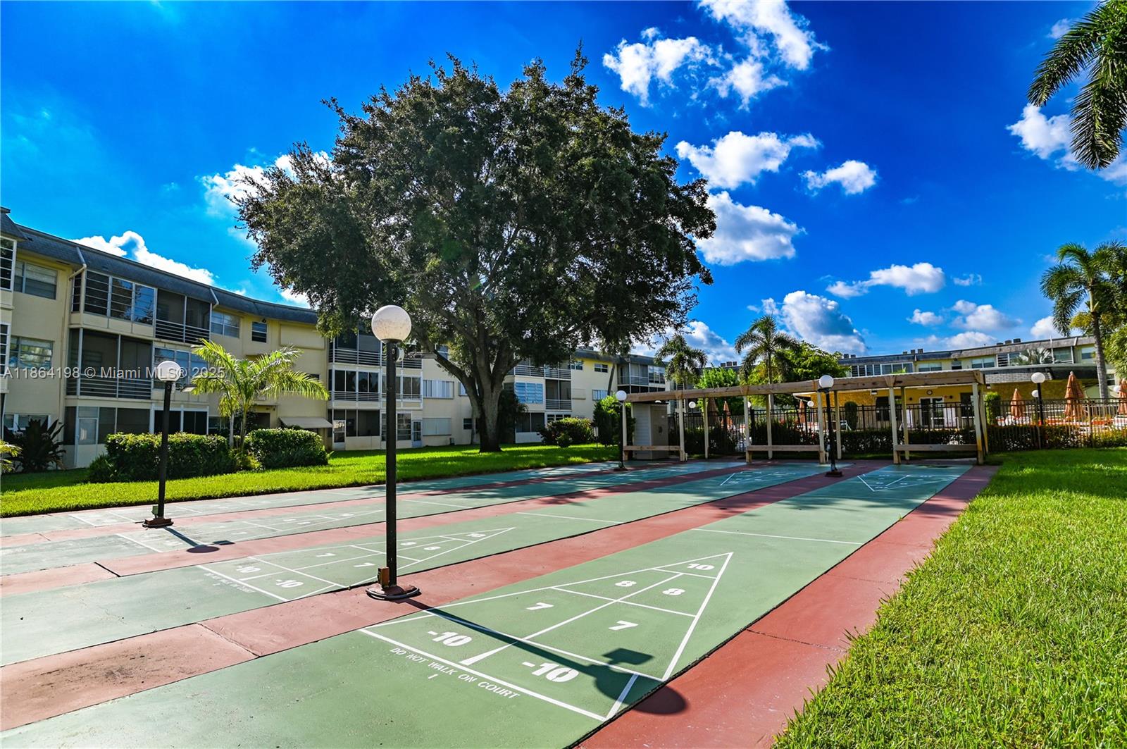 JARRET HALL CONDO - Residential