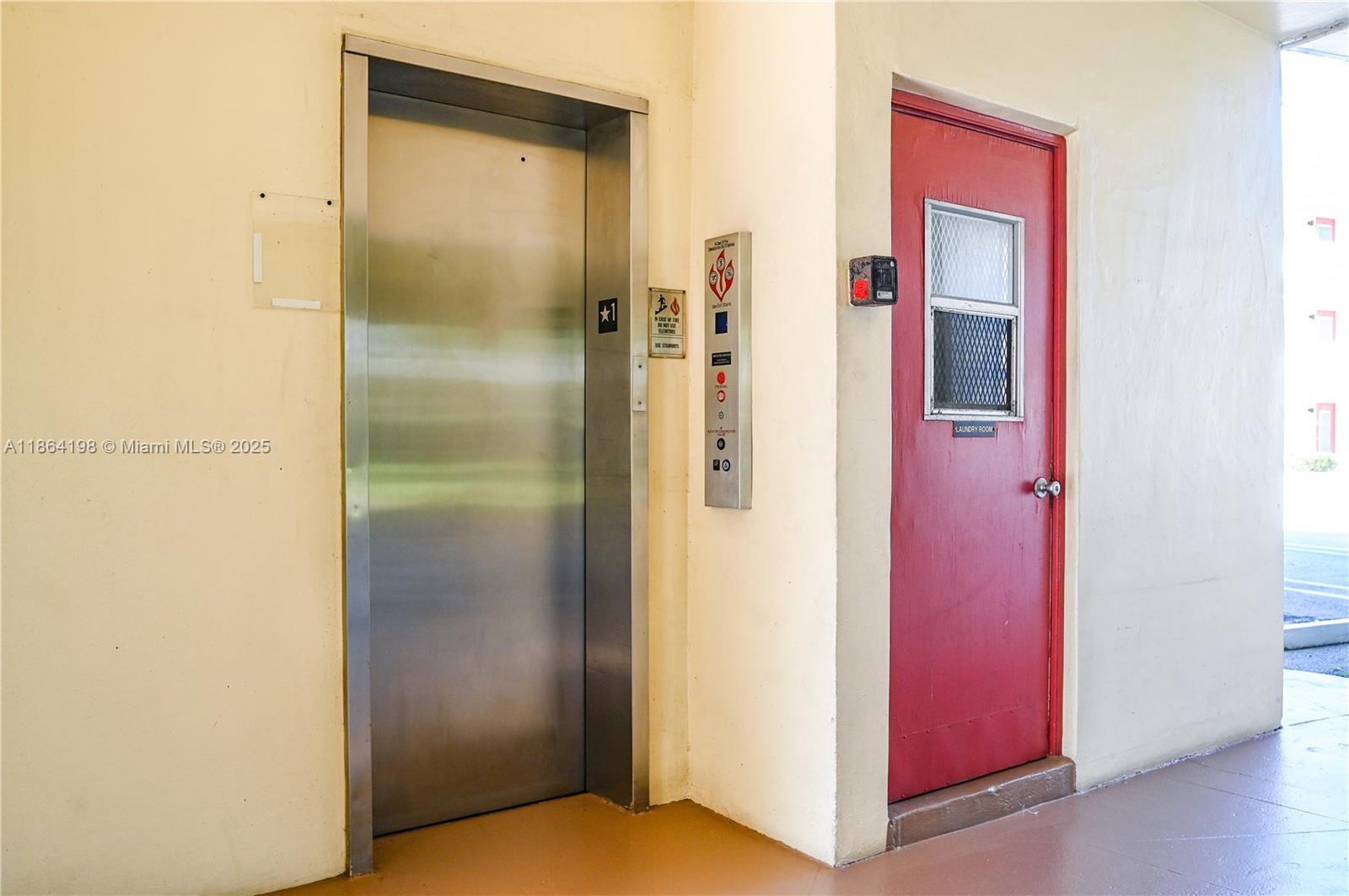 JARRET HALL CONDO - Residential