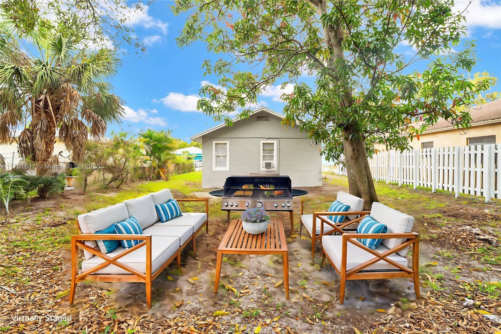 2828 NW 7th St