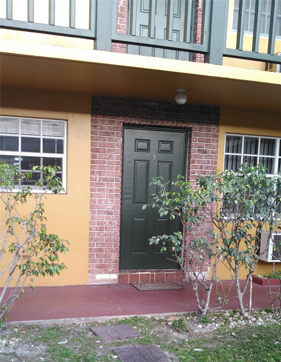 Rental Property at Address Not Disclosed, Hollywood, Broward County, Florida - Bedrooms: 1 
Bathrooms: 1  - $1,400 MO.