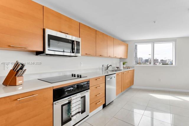 MIDBLOCK MIAMI CONDO - Residential