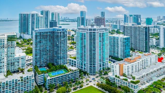 MIDBLOCK MIAMI CONDO - Residential