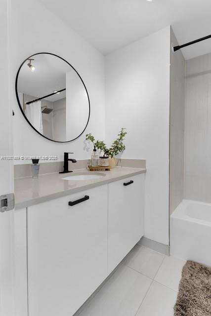 MIDBLOCK MIAMI CONDO - Residential