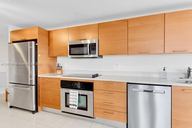 MIDBLOCK MIAMI CONDO - Residential
