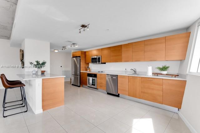 MIDBLOCK MIAMI CONDO - Residential