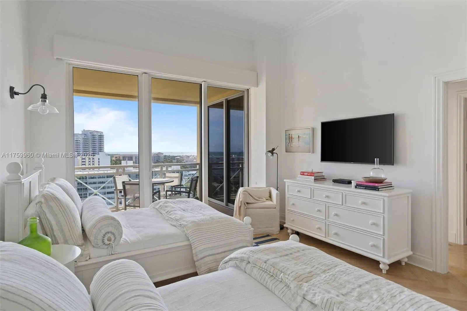 Key Biscayne, Florida 33149, United States, 3 Bedrooms Bedrooms, ,4 BathroomsBathrooms,Residential,Active,85828