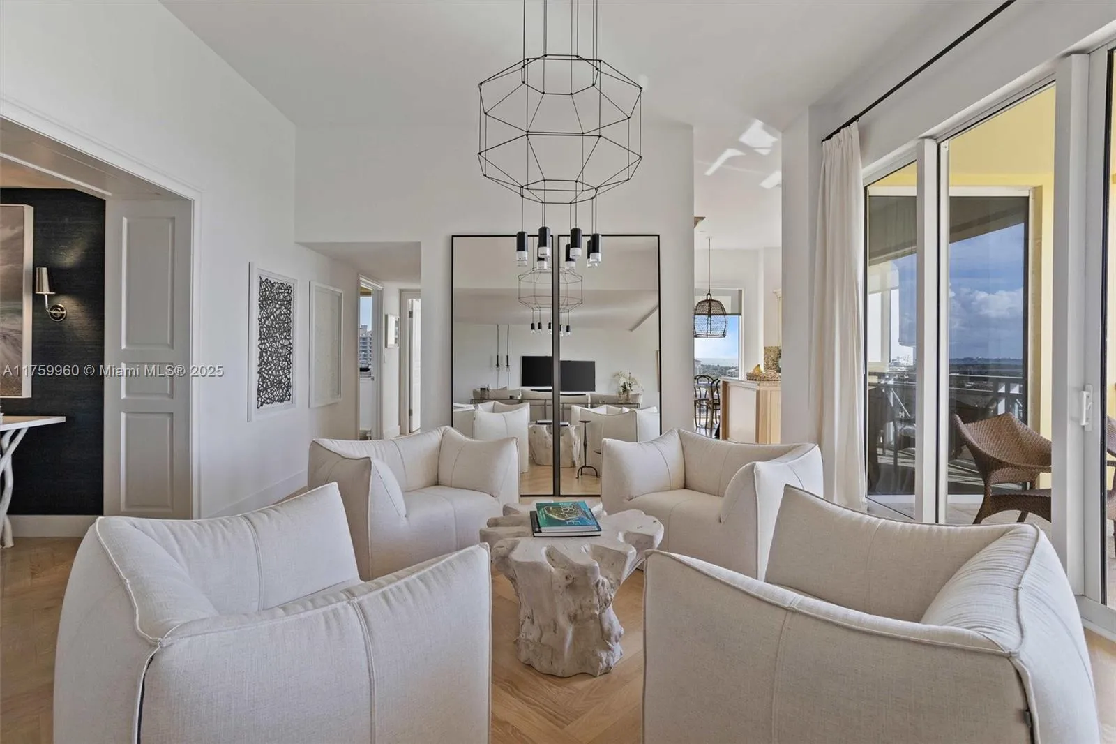 Key Biscayne, Florida 33149, United States, 3 Bedrooms Bedrooms, ,4 BathroomsBathrooms,Residential,Active,85828