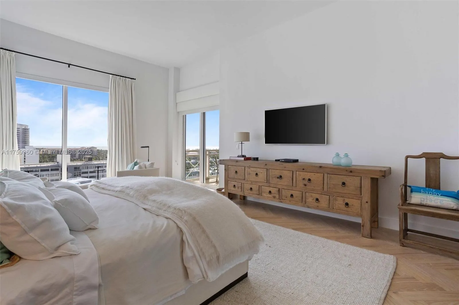 Key Biscayne, Florida 33149, United States, 3 Bedrooms Bedrooms, ,4 BathroomsBathrooms,Residential,Active,85828