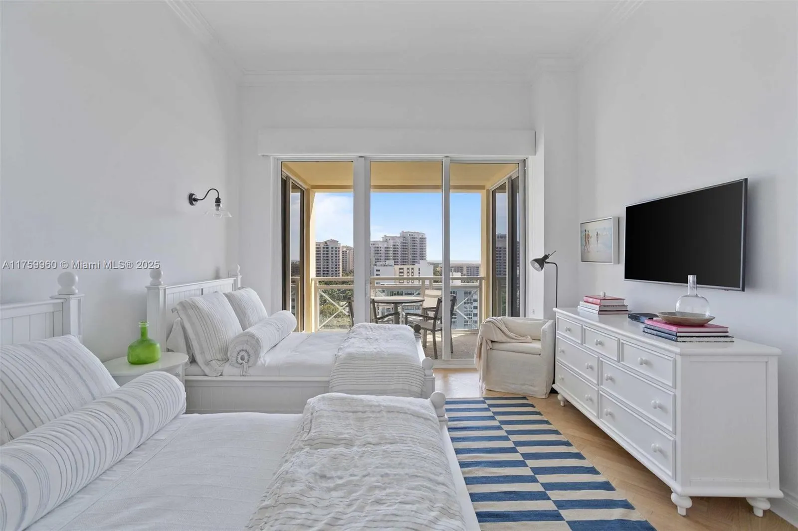 Key Biscayne, Florida 33149, United States, 3 Bedrooms Bedrooms, ,4 BathroomsBathrooms,Residential,Active,85828