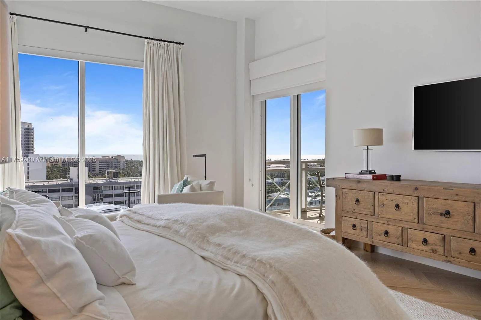 Key Biscayne, Florida 33149, United States, 3 Bedrooms Bedrooms, ,4 BathroomsBathrooms,Residential,Active,85828