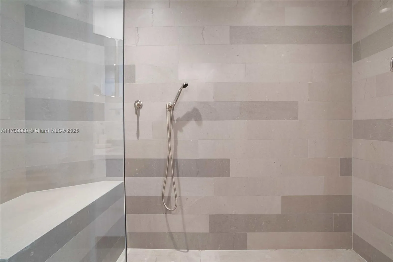 Key Biscayne, Florida 33149, United States, 3 Bedrooms Bedrooms, ,4 BathroomsBathrooms,Residential,Active,85828