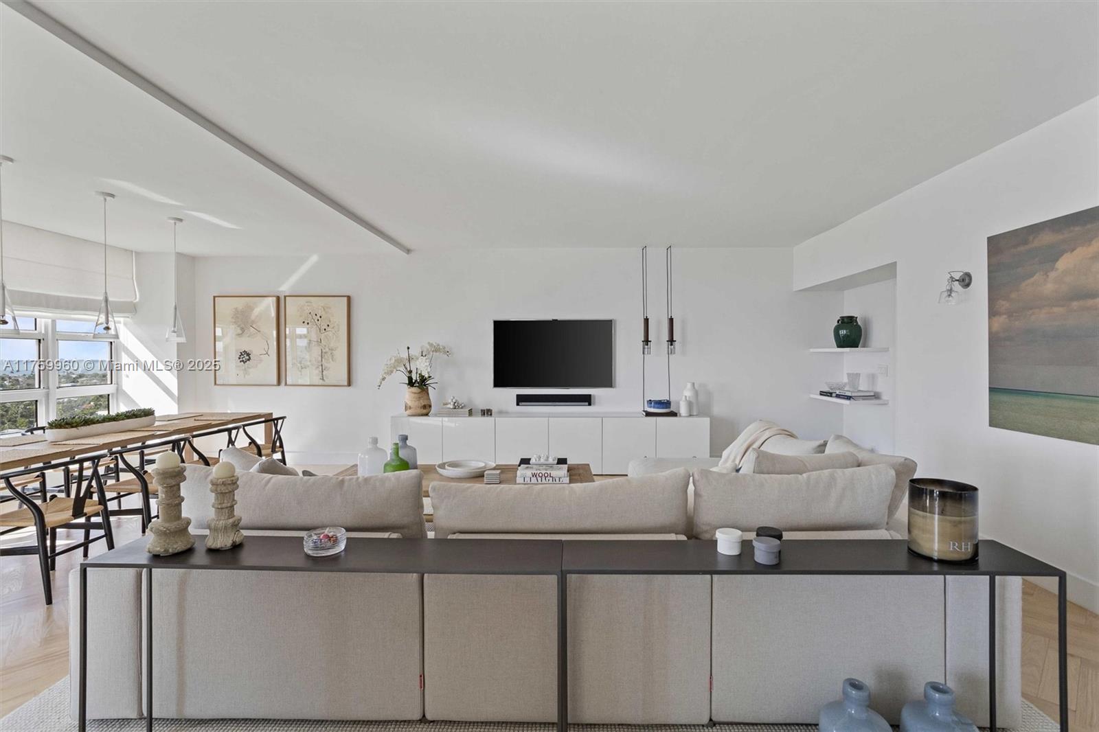 GRAND BAY RESIDENCES COND - Residential