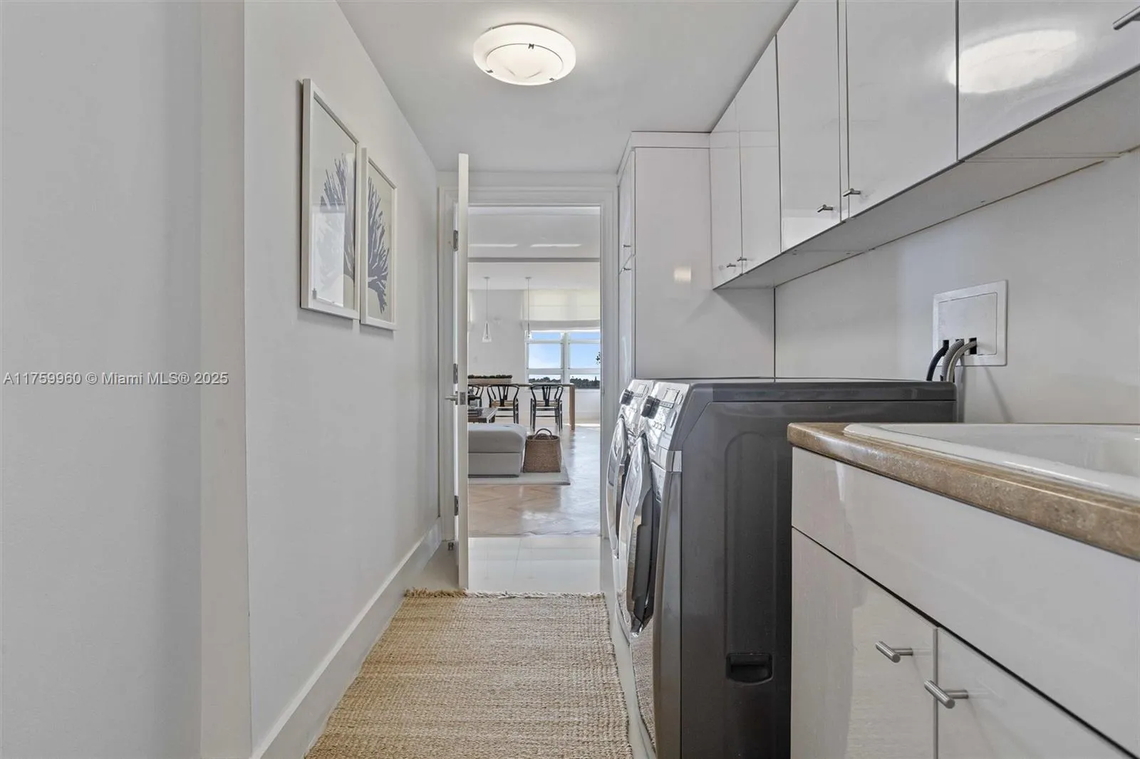 Key Biscayne, Florida 33149, United States, 3 Bedrooms Bedrooms, ,4 BathroomsBathrooms,Residential,Active,85828